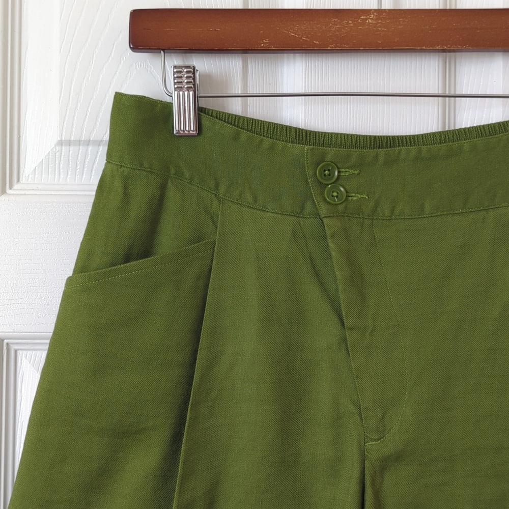 Cabi Traipse Soft Linen Blend Pleated High Rise Wide Leg Midi Shorts Avocado 6 - Picture 7 of 12
